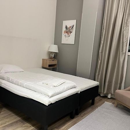רובניימי Crystal Suites מראה חיצוני תמונה